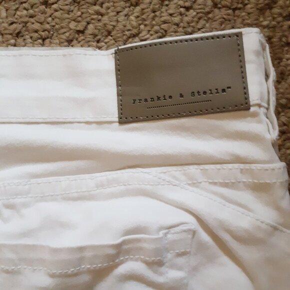 Frankie & Stella White Jean Shorts White Regular Rise 20W - Picture 11 of 11